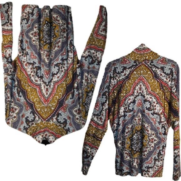 ⏰"Chase Me" Mock Neck Tee - Picture 11 of 12